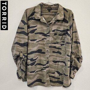 TORRID 2 Camo Army Green Twill Button Up Relaxed Shirt Top Plus Size 18/20 2X